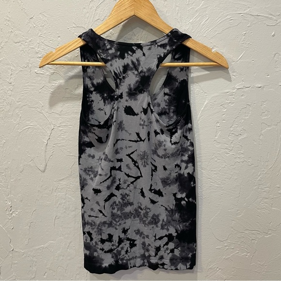 Monochrome Tie-Dye Tank Top - Picture 2 of 2